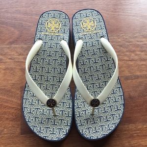 Tory burch wedged flip flops